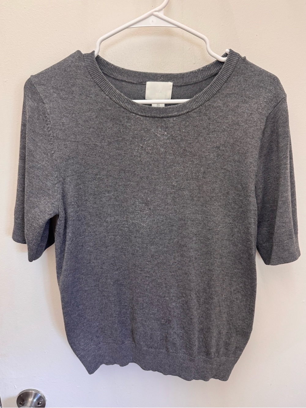 H&M grey short sleeve sweater